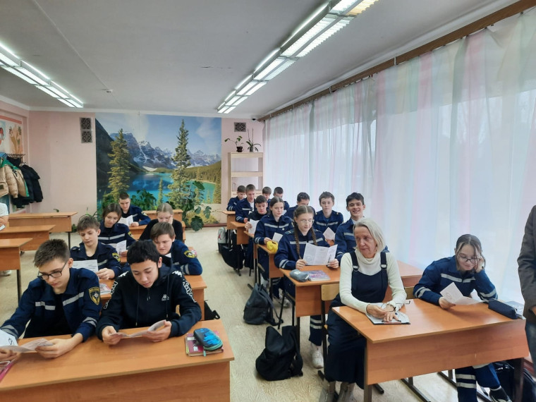 "Профилактика экстремизма и терроризма в подростковой среде".